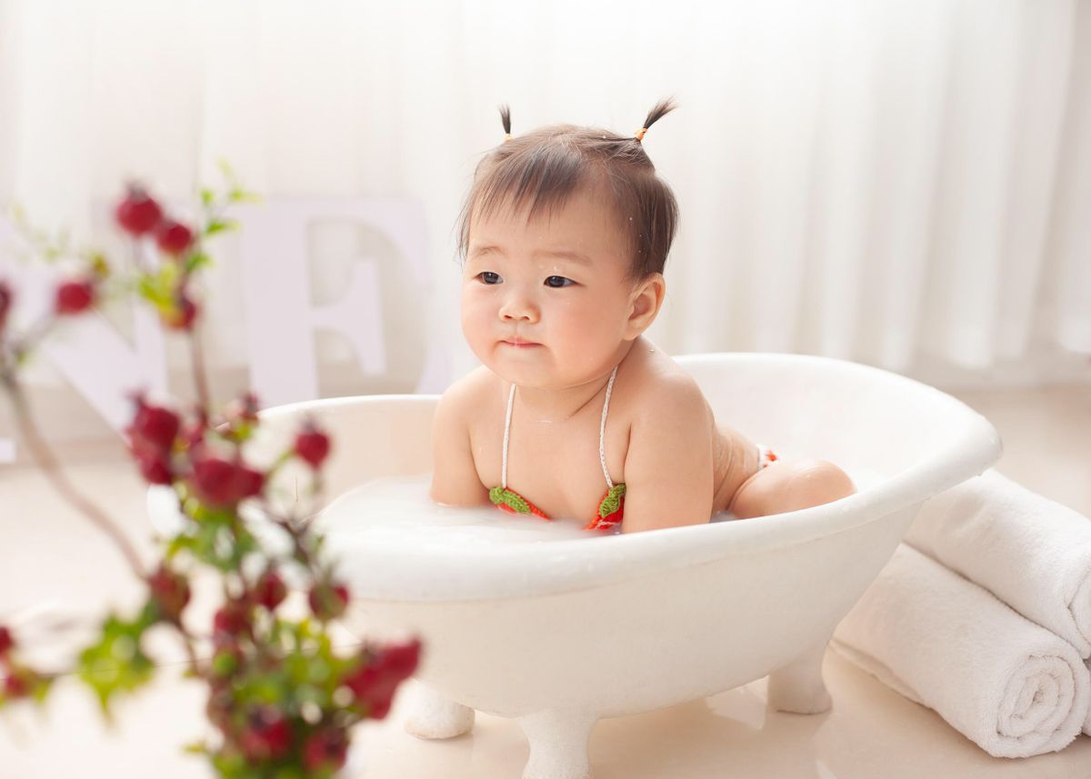 Buổi bơi thủy liệu đầu tiên của bé: cần chuẩn bị gì, diễn ra thế nào?