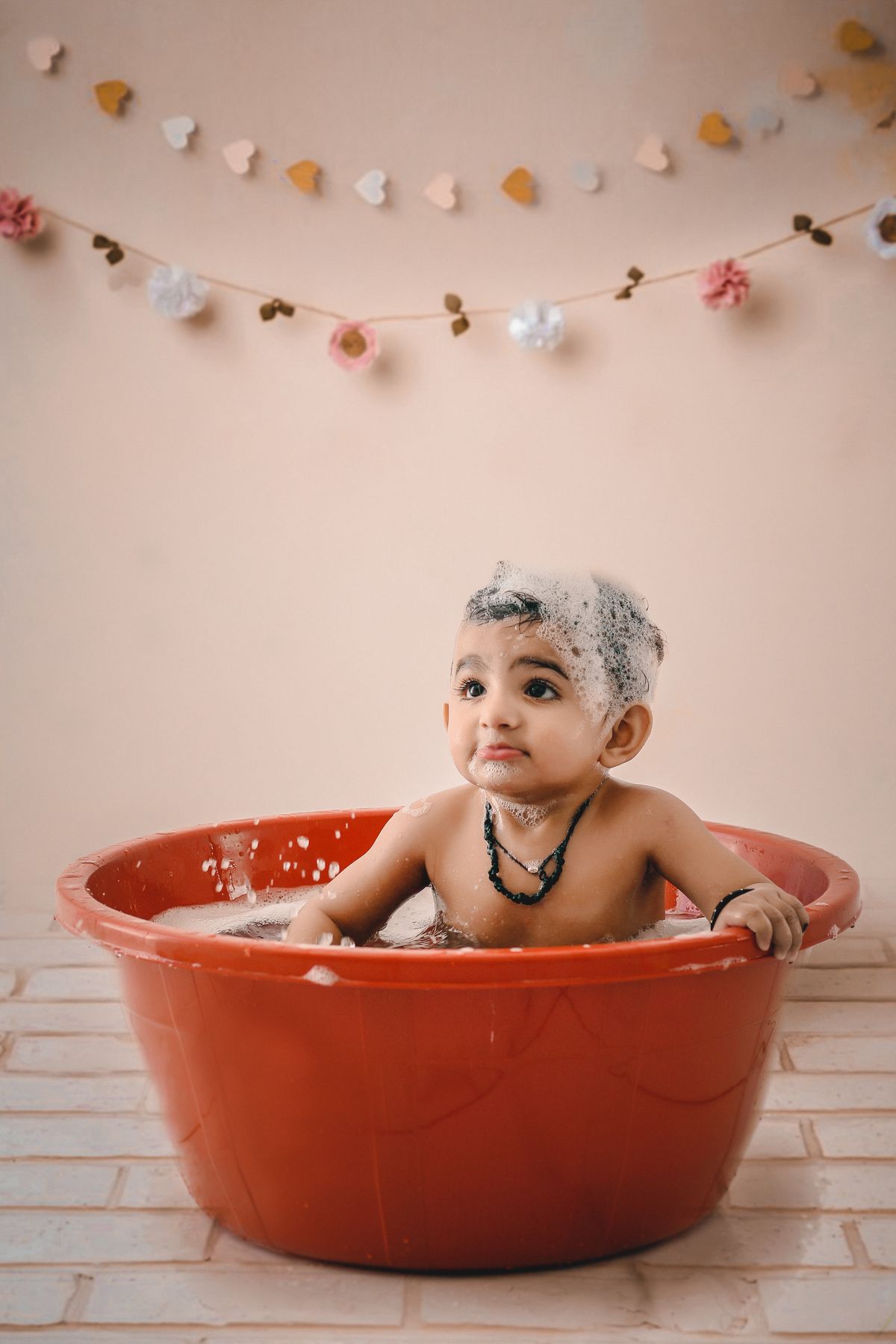 Chọn sữa tắm cho trẻ sơ sinh: pH trung tính, lành cho da bé