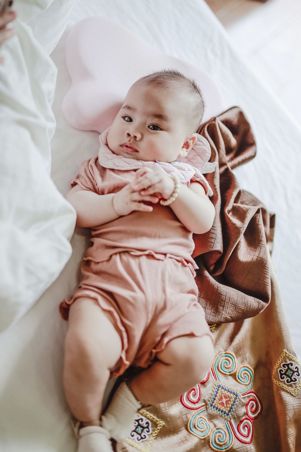 Giấc ngủ trẻ sơ sinh 0-3 tháng: ngủ bao nhiêu là đủ, ngủ sao cho an toàn?