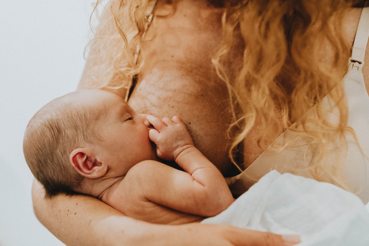 Massage ngực trước khi cho bú: lợi ích và kỹ thuật nhẹ nhàng